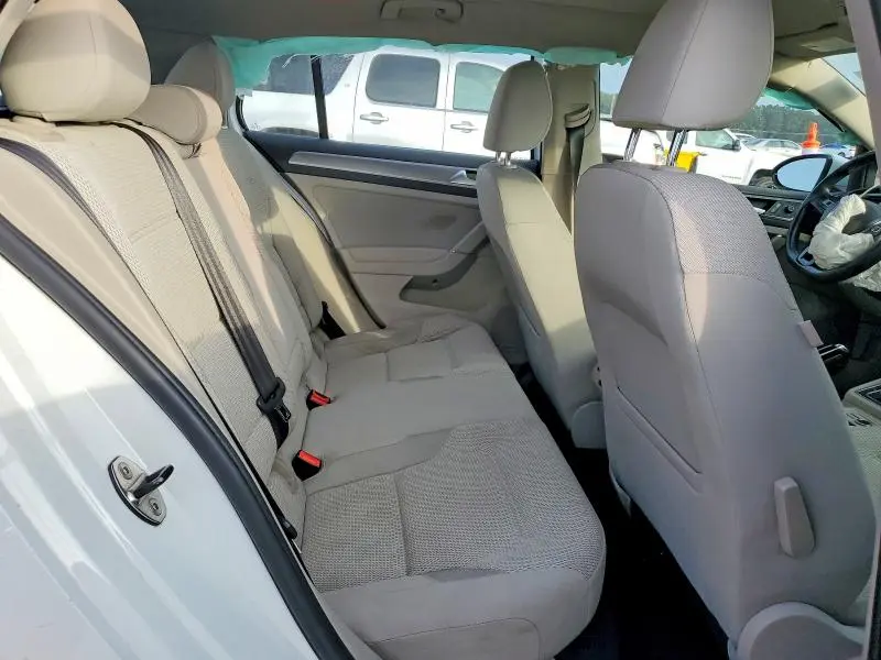 2016 VOLKSWAGEN GOLF S/SE  