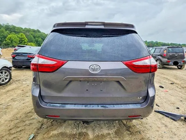 2019 TOYOTA SIENNA LE  
