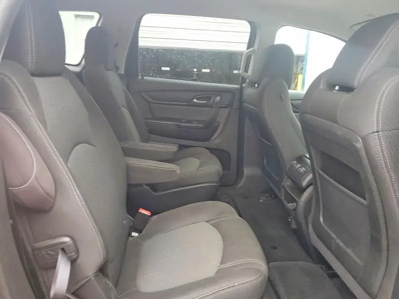 2017 CHEVROLET TRAVERSE LT  