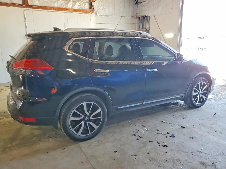 2017 NISSAN ROGUE SL  