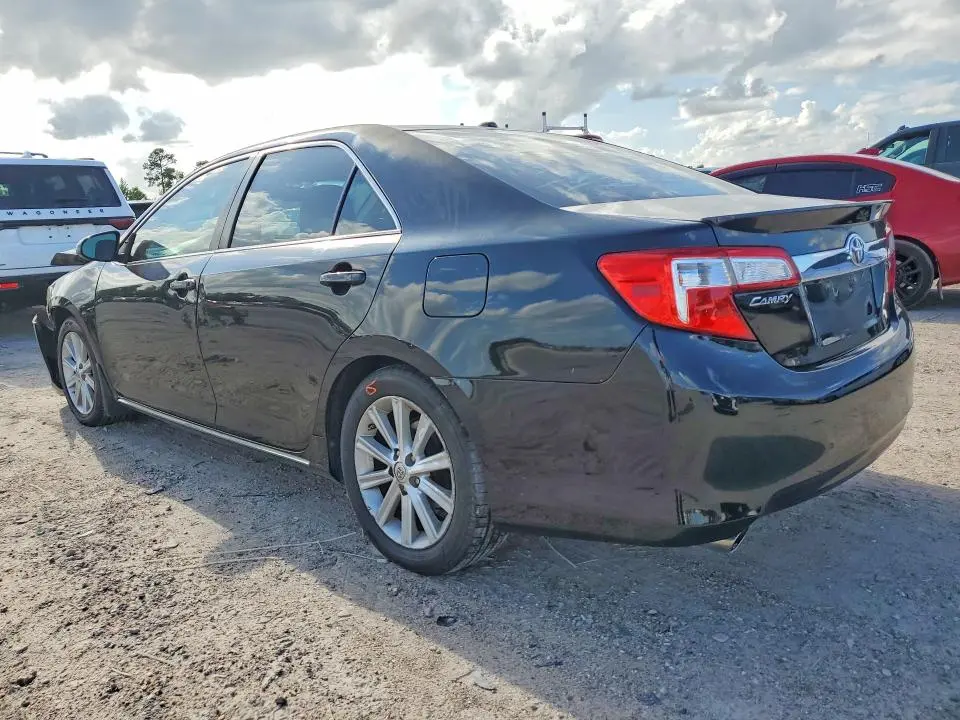 2013 TOYOTA CAMRY XLE V6  