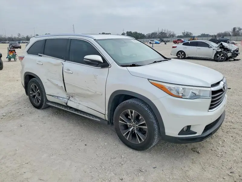 2016 TOYOTA HIGHLANDER XLE  