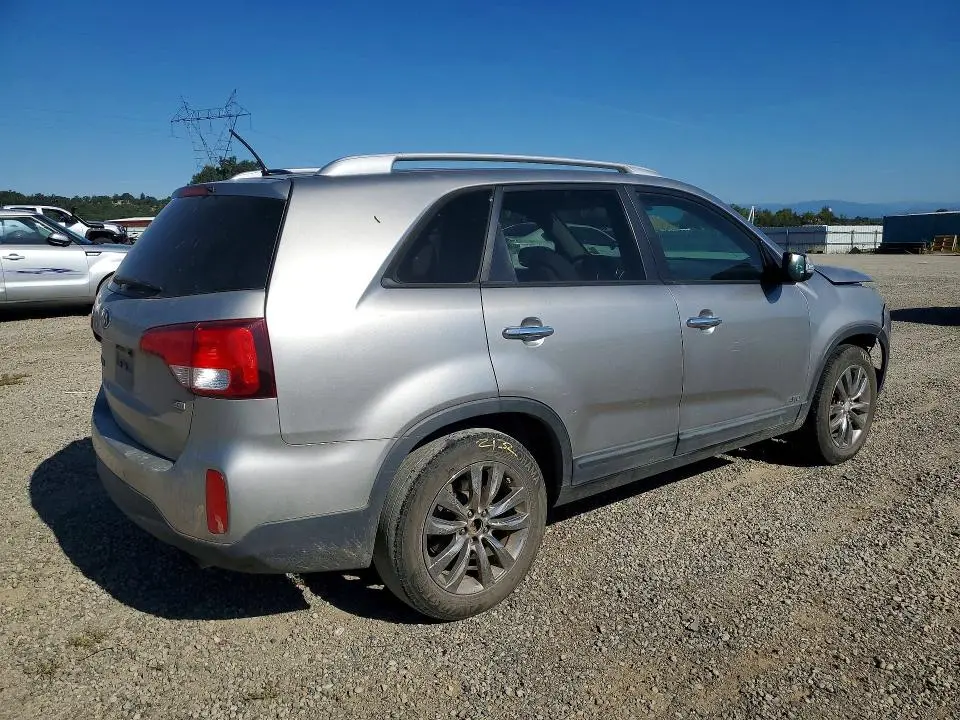 2015 KIA SORENTO LX  