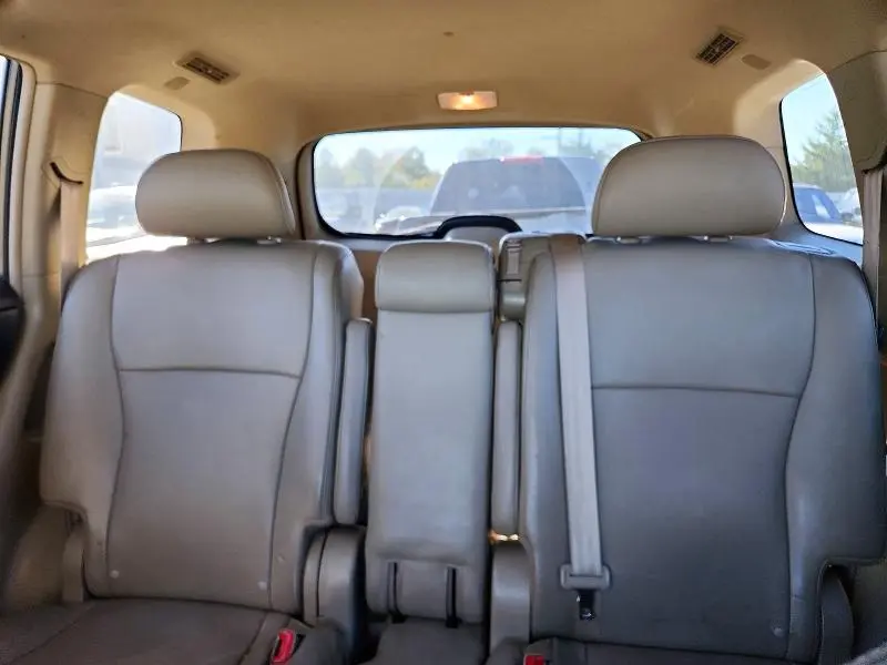 2011 TOYOTA HIGHLANDER LIMITED  
