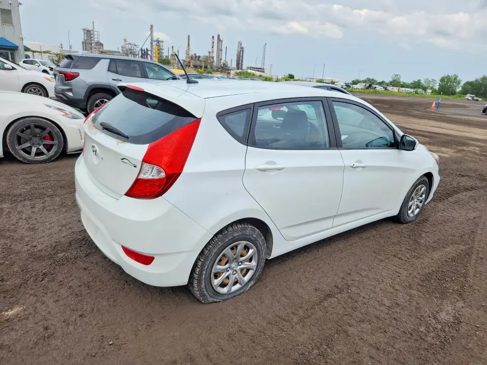 2014 HYUNDAI ACCENT GLS  
