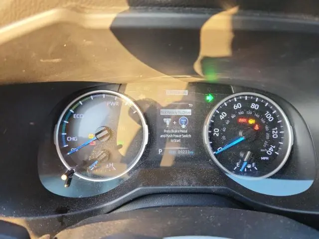 2019 TOYOTA RAV4 XLE  