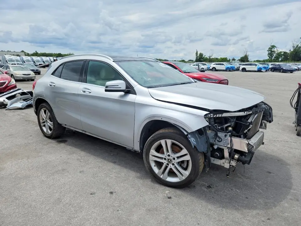 2018 MERCEDES-BENZ GLA 250  