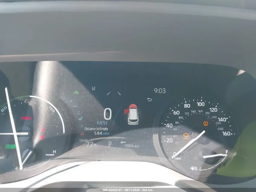 2025 TOYOTA SIENNA XLE