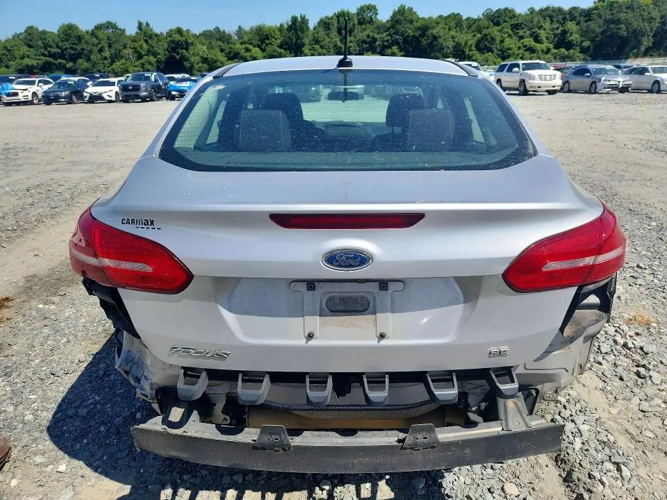 2018 FORD FOCUS SE  