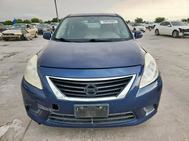 2012 NISSAN VERSA S  