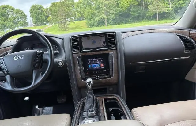 2021 INFINITI QX80 LUXE  