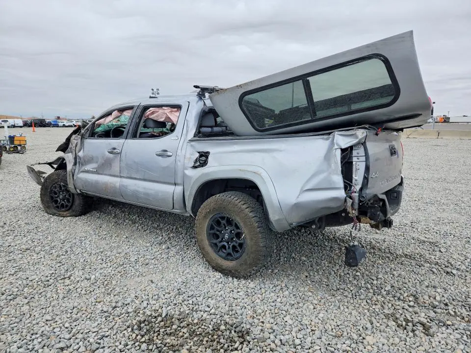 2019 TOYOTA TACOMA SR5 V6  