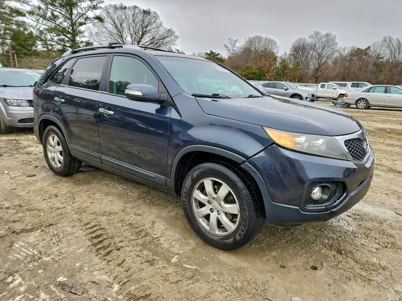 2013 KIA SORENTO LX  