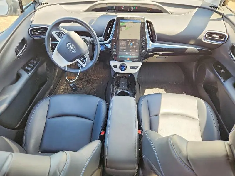 2018 TOYOTA PRIUS FOUR TOURING  