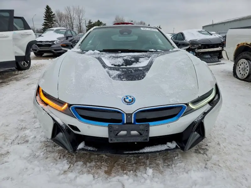 2015 BMW I8   