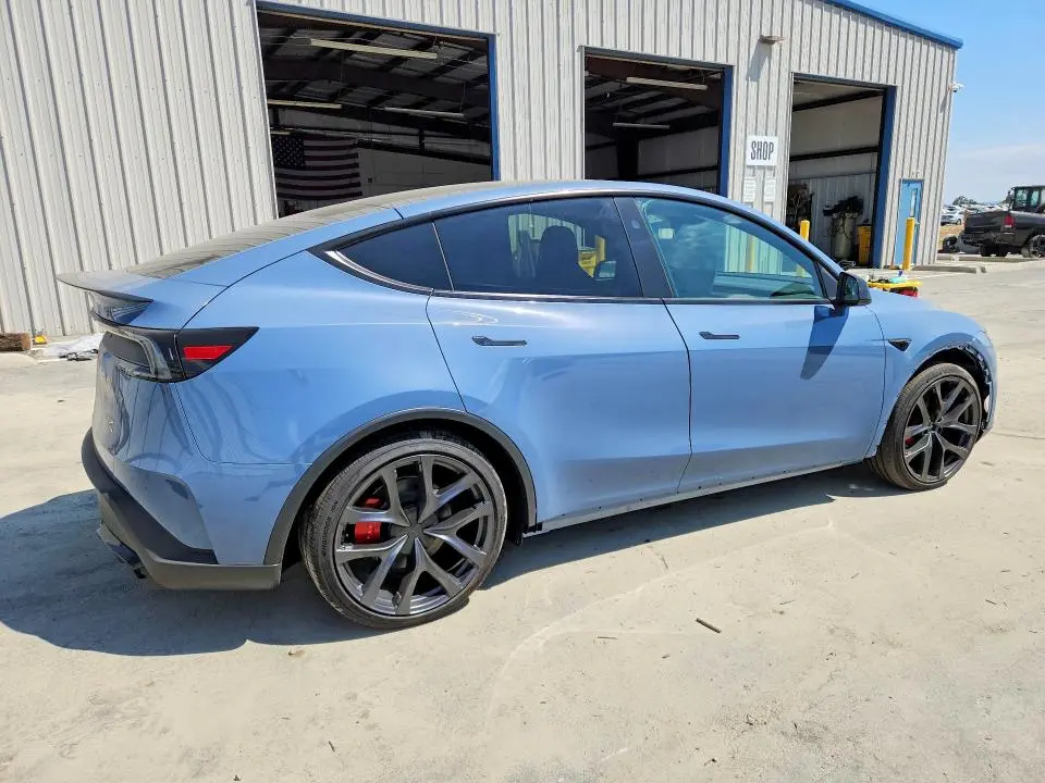 2026 TESLA MODEL Y   