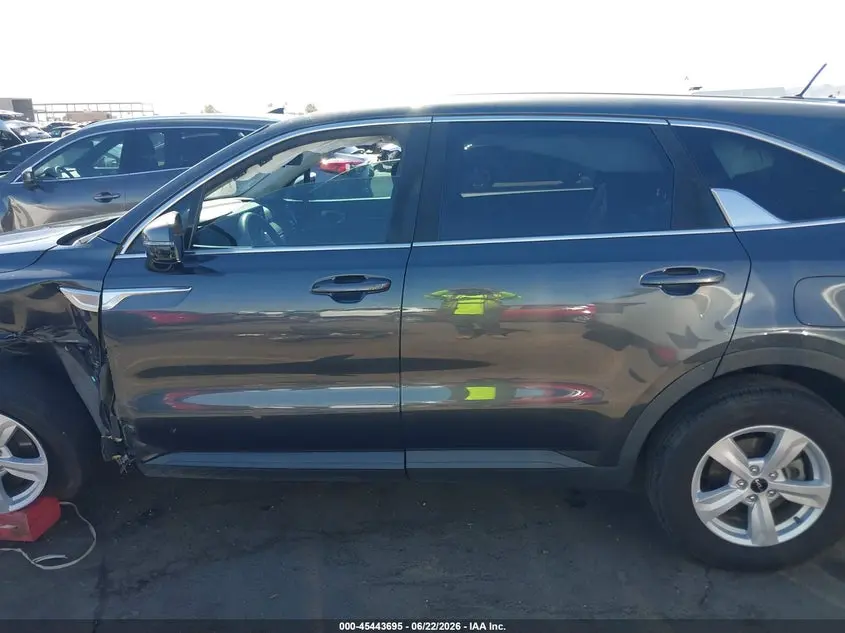 2022 KIA SORENTO LX