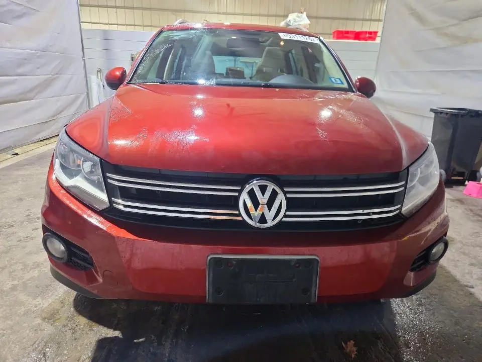 2013 VOLKSWAGEN TIGUAN S  