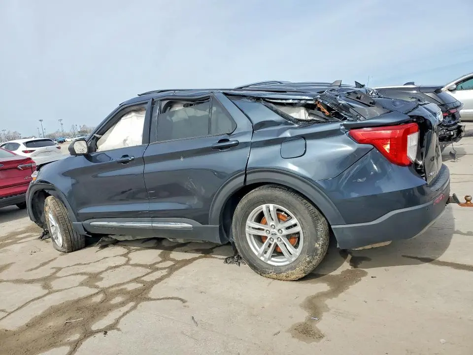 2022 FORD EXPLORER XLT  