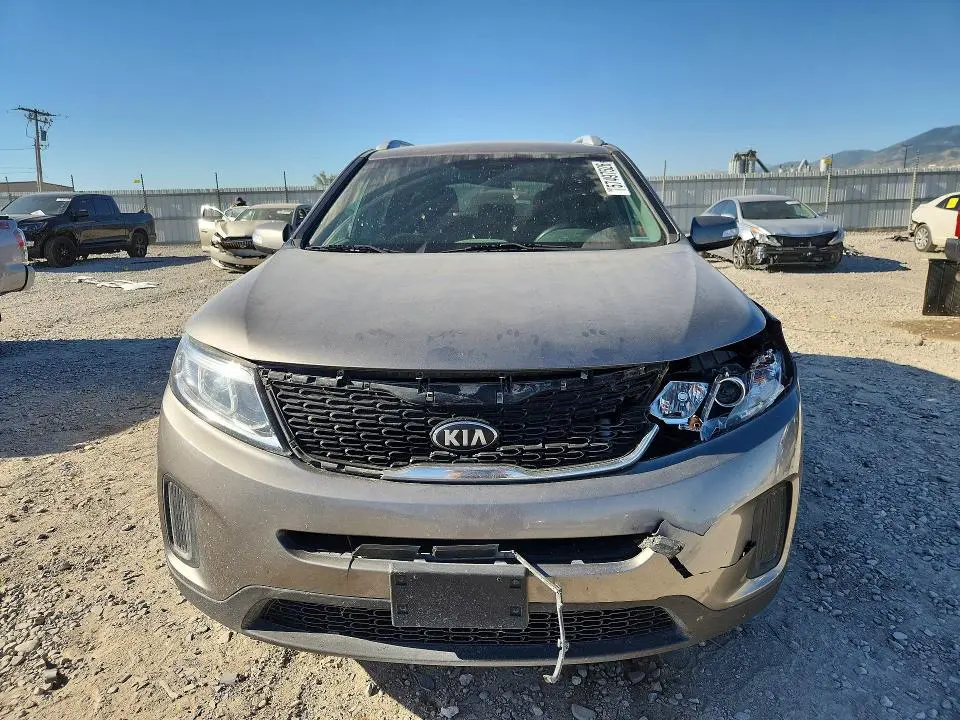 2014 KIA SORENTO LX  