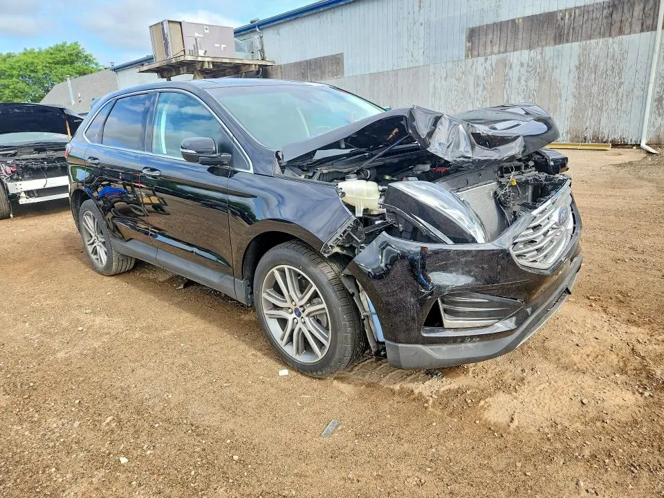 2022 FORD EDGE TITANIUM  