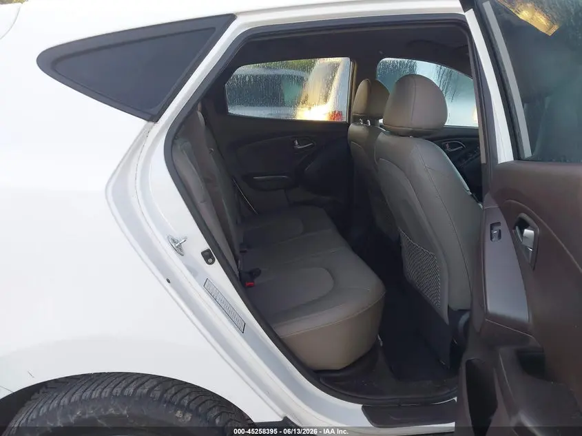 2014 HYUNDAI TUCSON SE