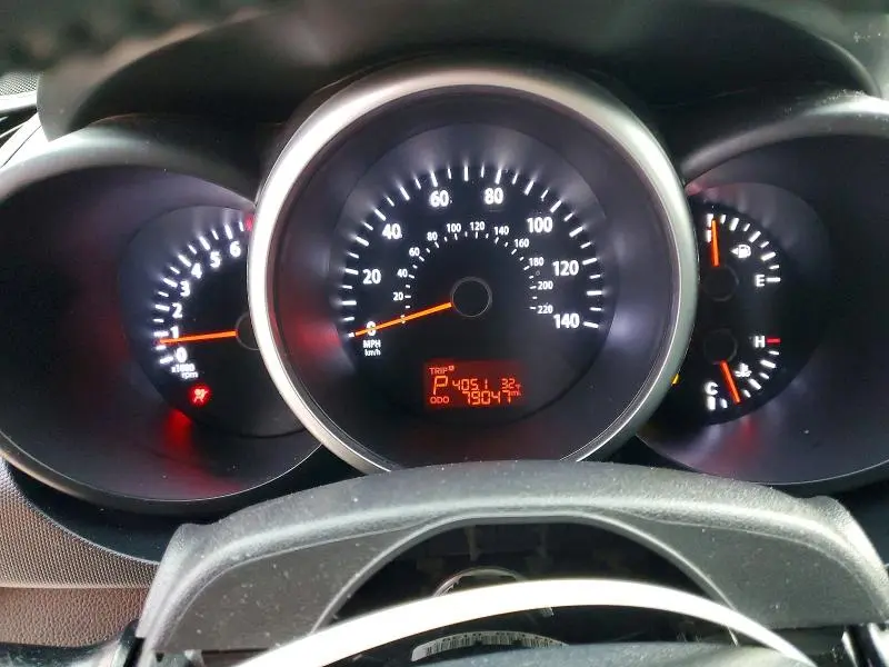 2013 KIA SOUL +  