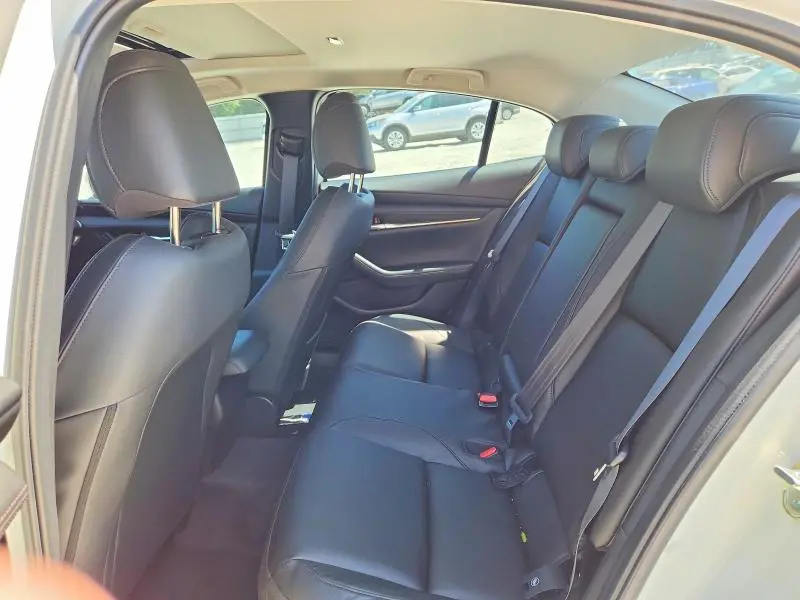 2025 MAZDA 3 PREFERRED  