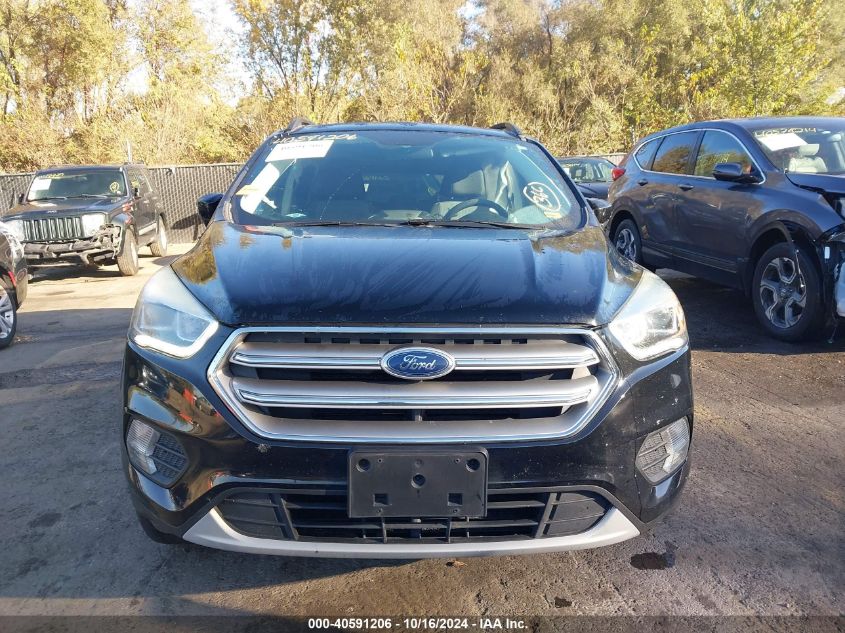 2017 FORD ESCAPE SE