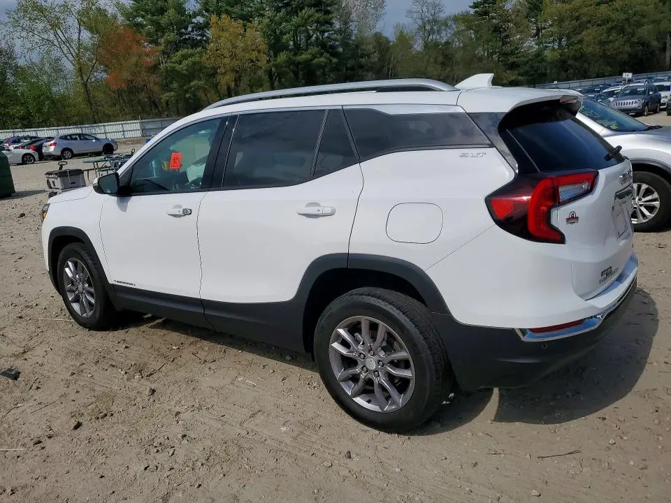 2022 GMC TERRAIN SLT  
