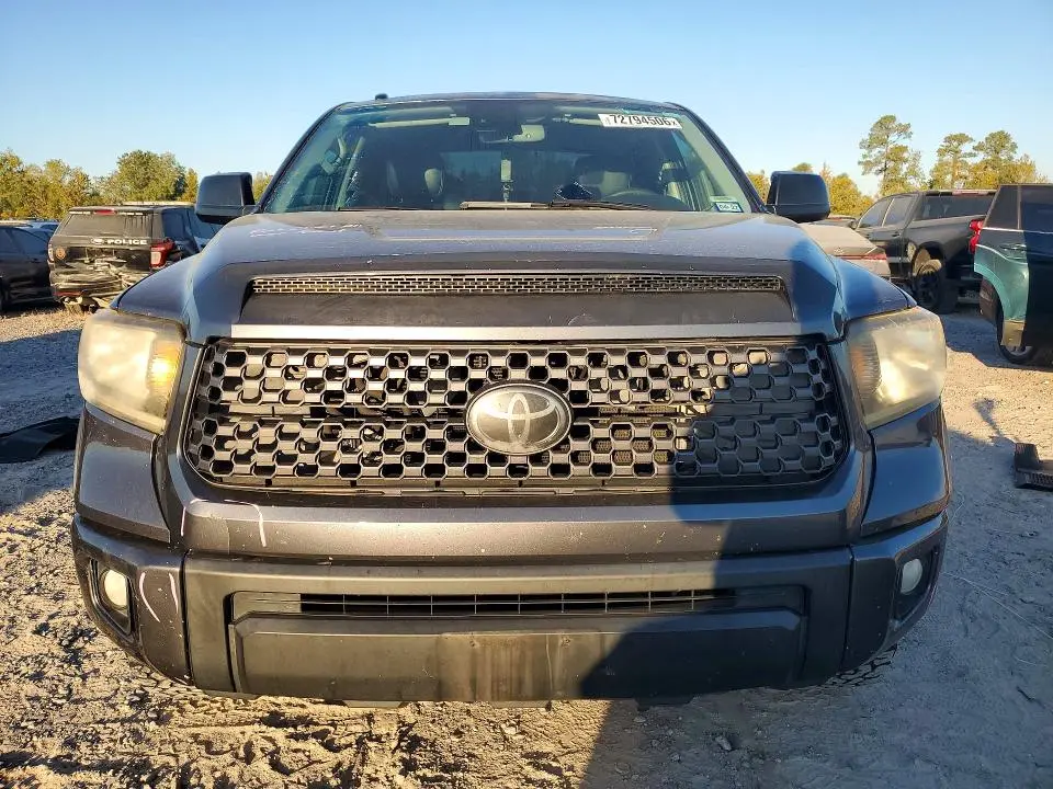 2018 TOYOTA TUNDRA CREWMAX SR5  