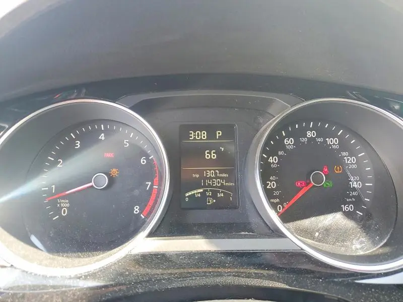 2016 VOLKSWAGEN JETTA SPORT  