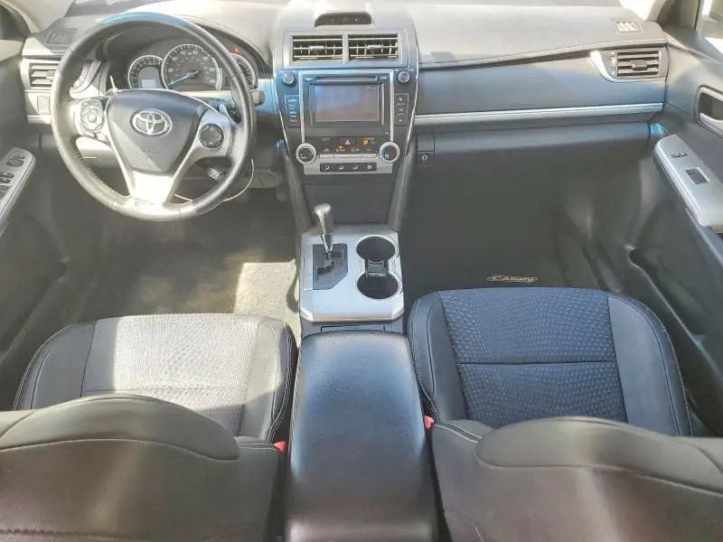 2013 TOYOTA CAMRY SE  