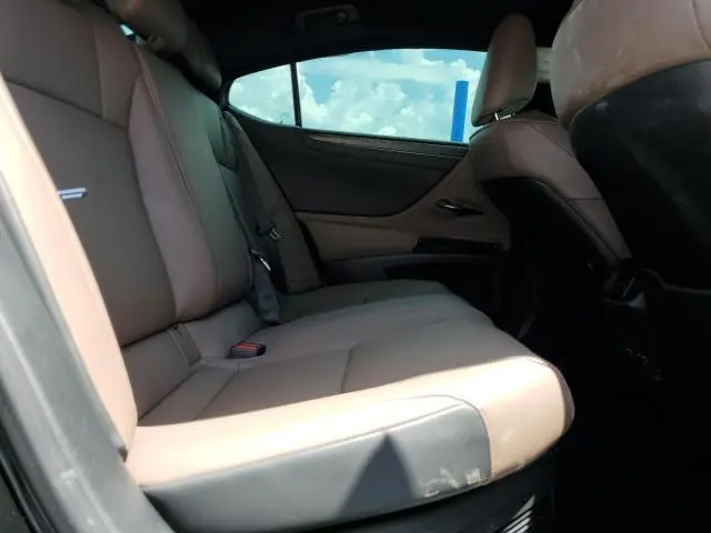 2024 LEXUS ES 300H BASE  
