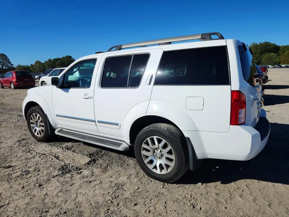 2011 NISSAN PATHFINDER S  