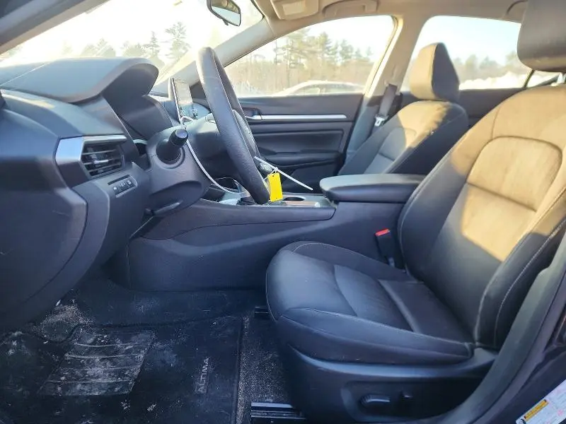 2022 NISSAN ALTIMA SV  