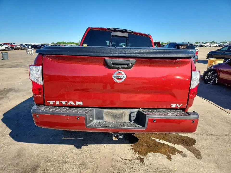 2018 NISSAN TITAN SV  