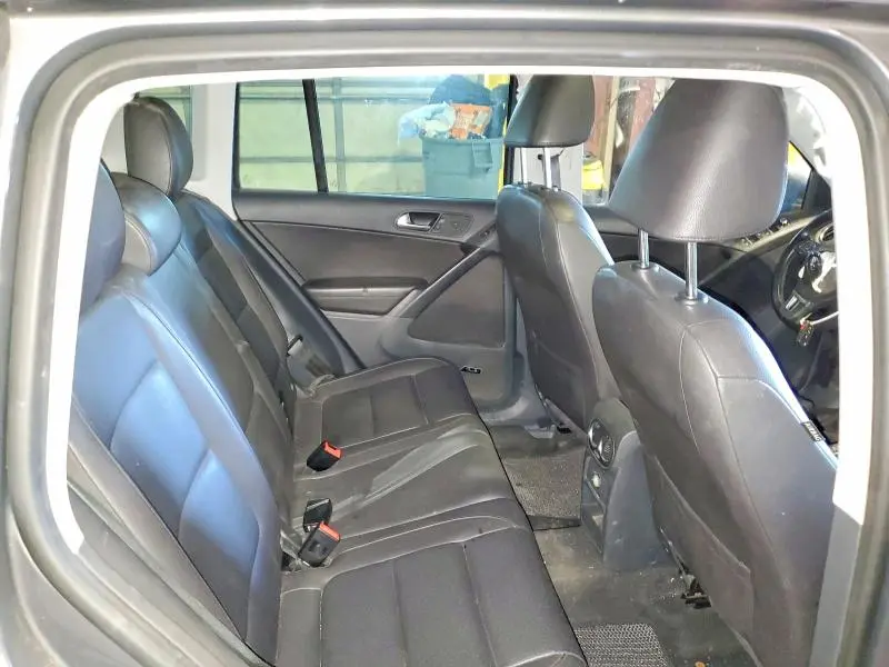 2014 VOLKSWAGEN TIGUAN S  