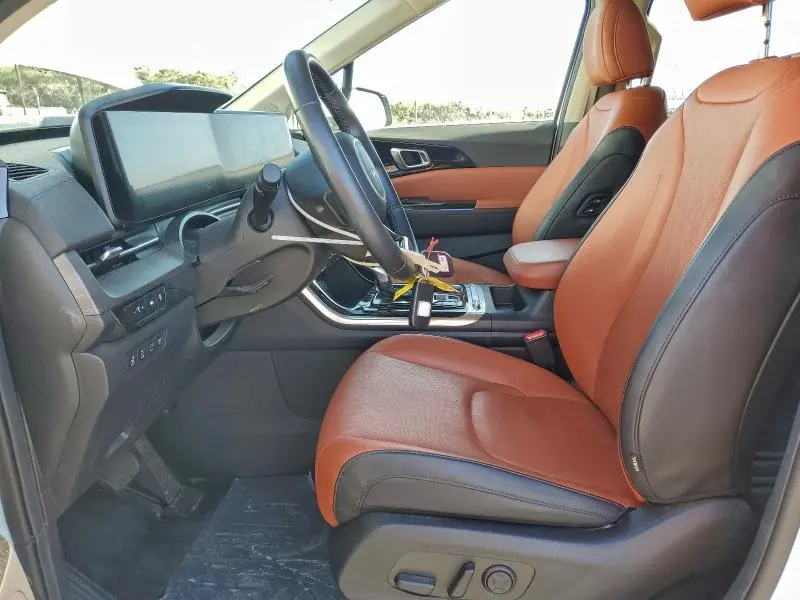 2024 KIA CARNIVAL SX  