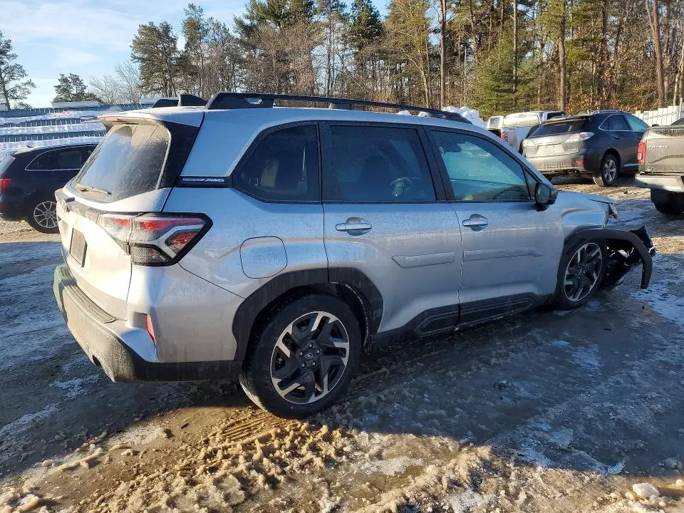 2025 SUBARU FORESTER LIMITED  
