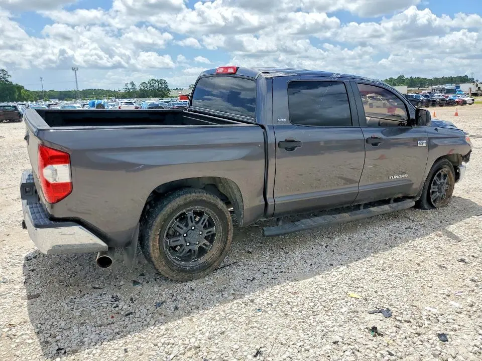 2016 TOYOTA TUNDRA CREWMAX SR5  