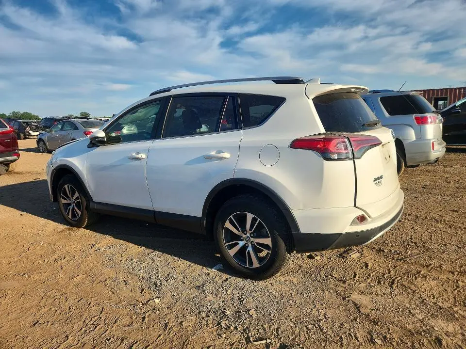 2016 TOYOTA RAV4 XLE  