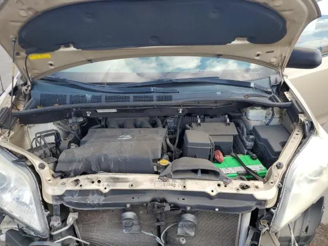 2011 TOYOTA SIENNA   