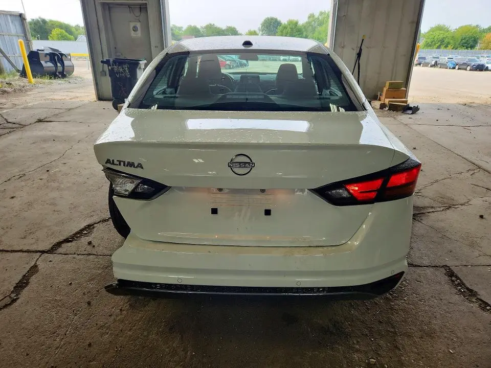2026 NISSAN ALTIMA SV  
