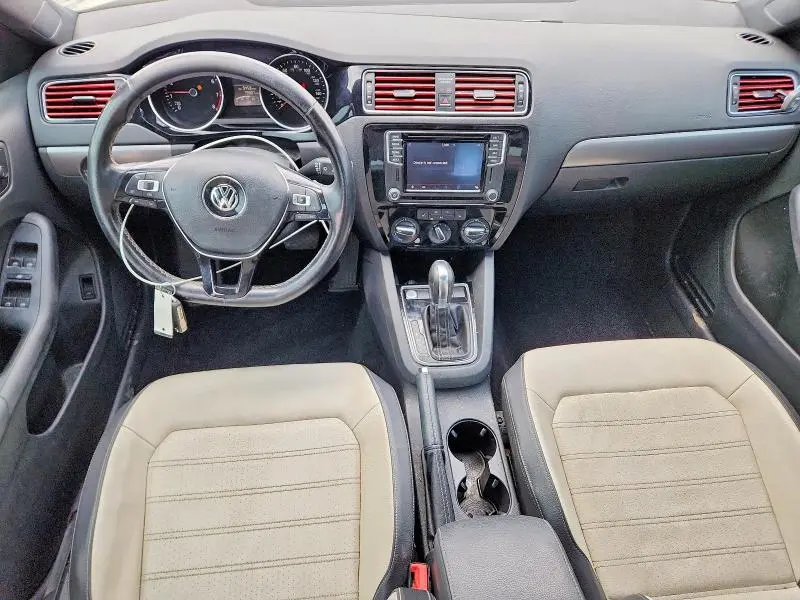 2016 VOLKSWAGEN JETTA SPORT  