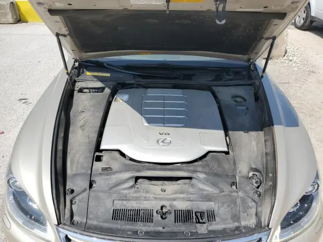 2016 LEXUS LS 460  
