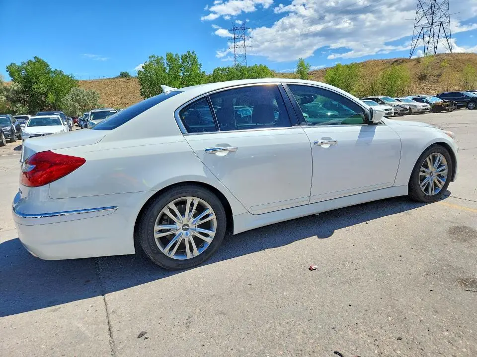 2012 HYUNDAI GENESIS 3.8L  