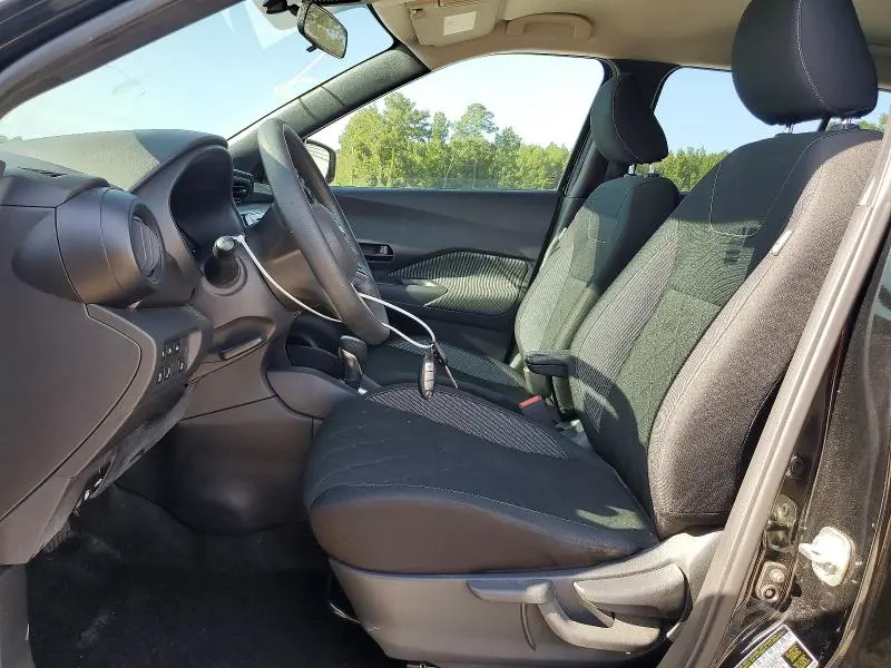 2020 NISSAN KICKS S  
