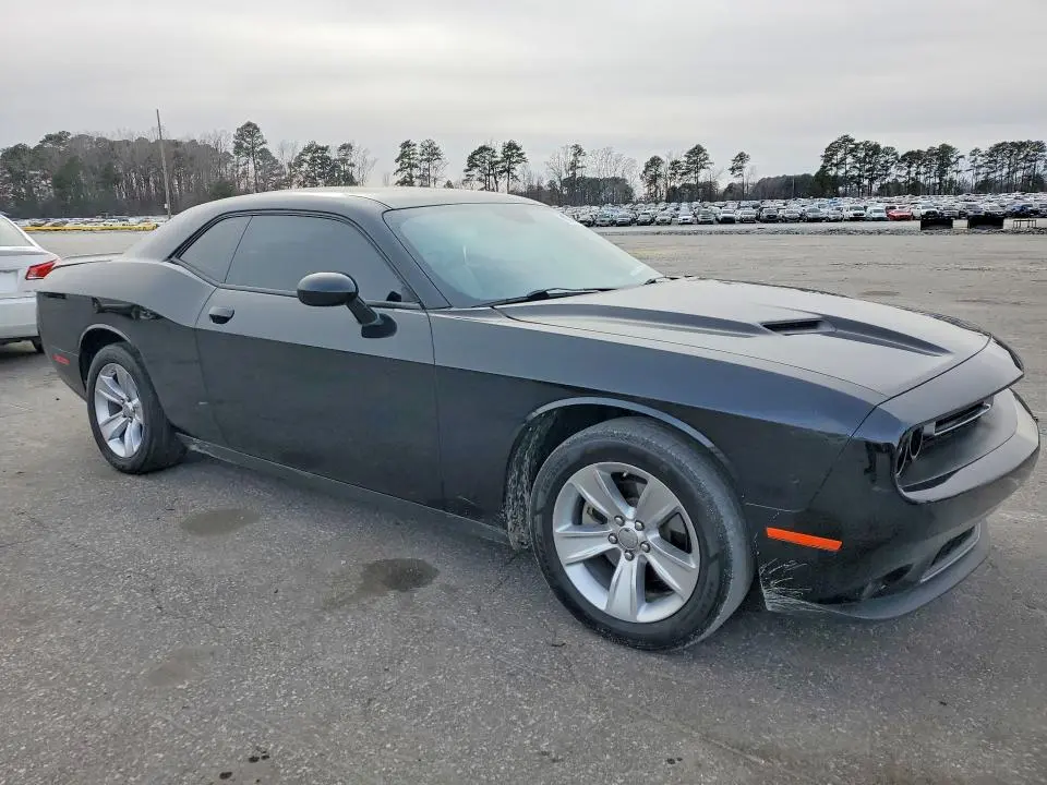 2023 DODGE CHALLENGER SXT  