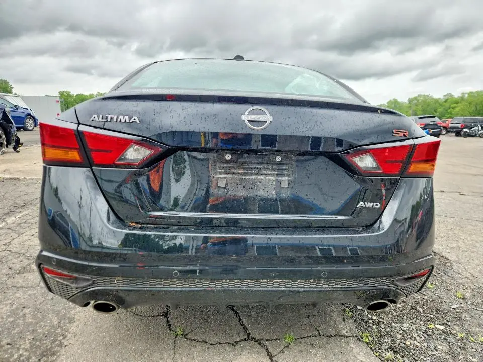 2025 NISSAN ALTIMA SR  